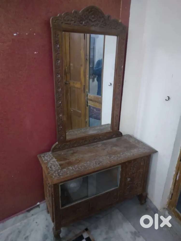 Dressing table for sale