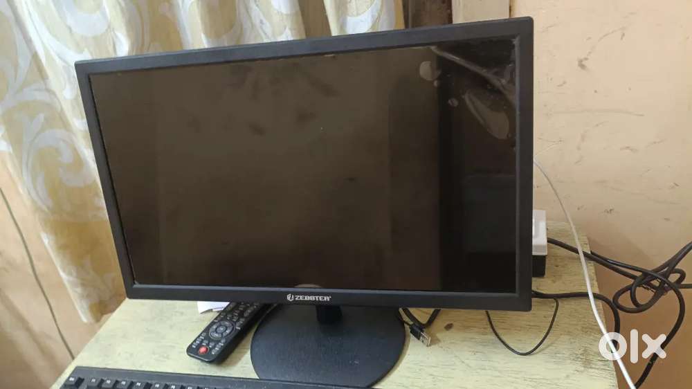 CPU WITH MONITOR, KEYBOARD