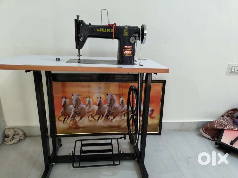 JUKI 95 T 10 Sewing Machine With Leg Stand 20 days old