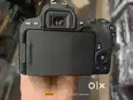 CANON EOS 200D