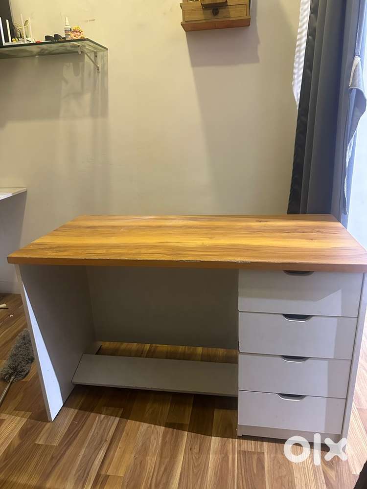 Big Computer Table