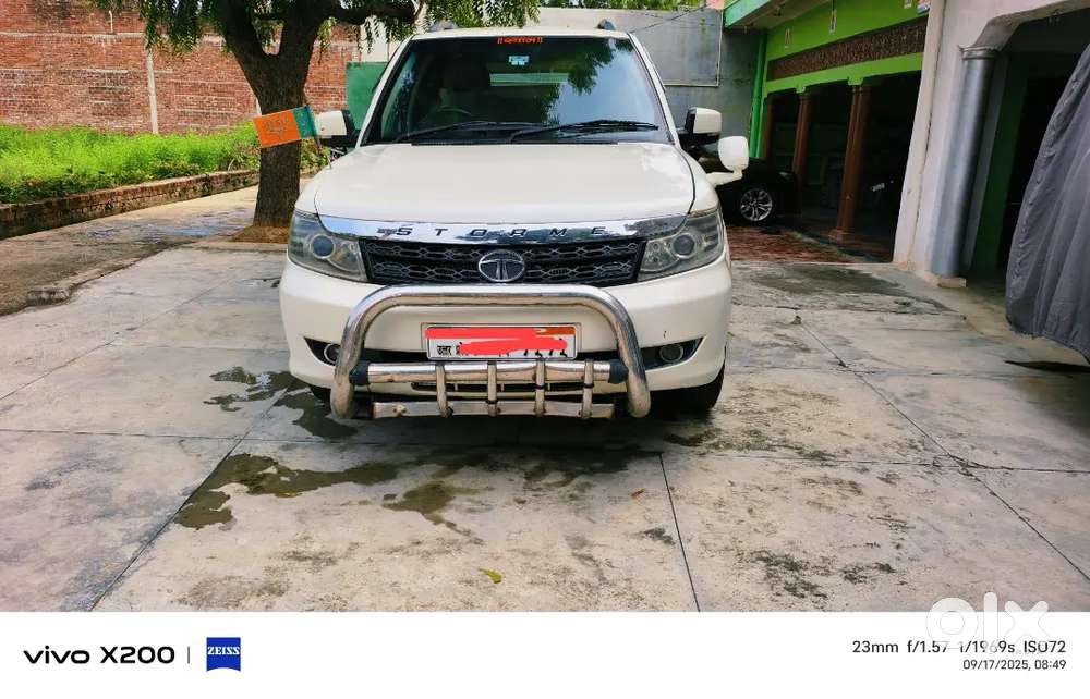 Tata safari storme