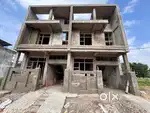 4 BHK VILLA  18 ke front me  100 Gaj  Bharat mata chok niwaru r