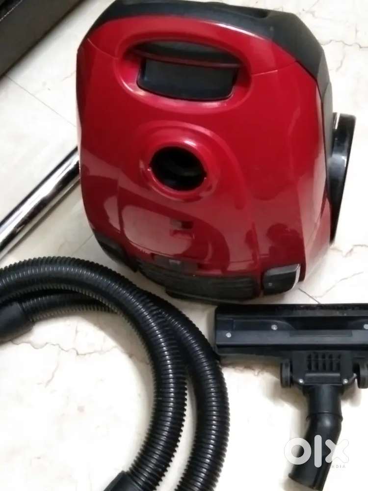VACUUM CLEANER (RED & BLACK)
