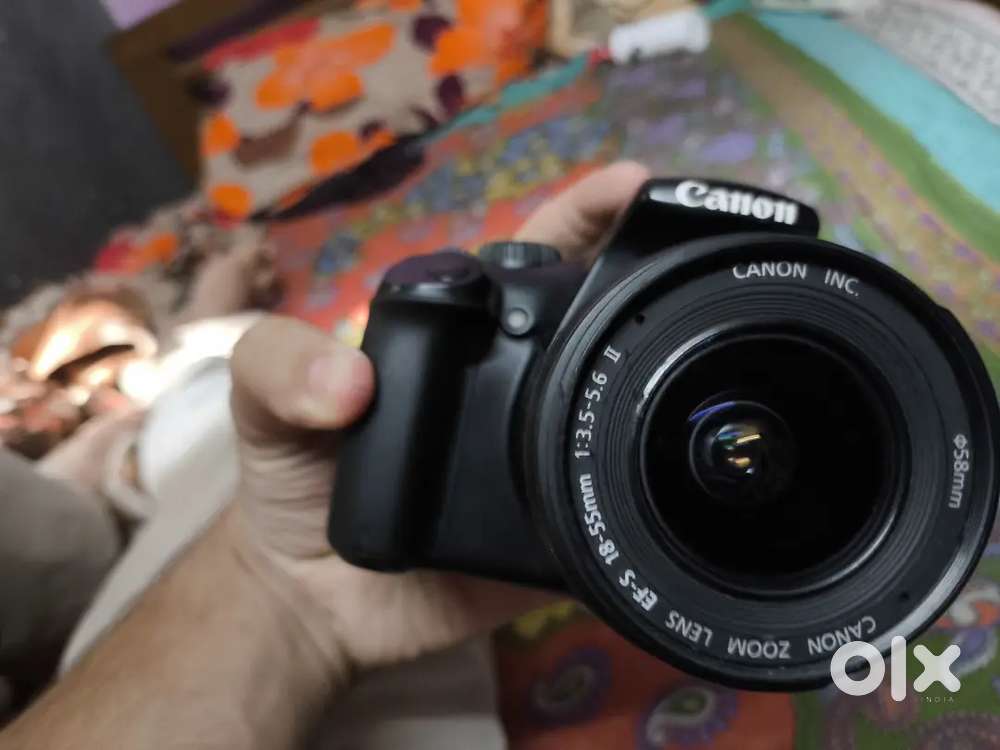 Canon 1100d with lense 18-55mm efs