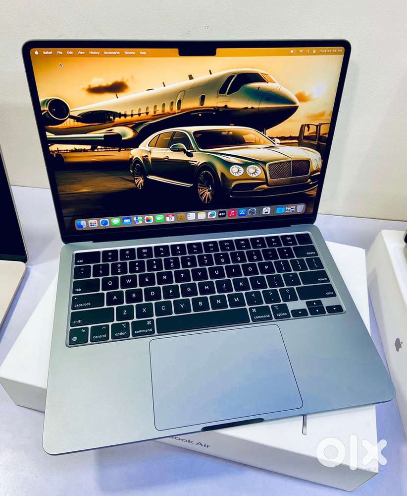 ( Mac huB ) - Apple MacBook Air 13” m3 - 16 GB Ram/512SSD Apple wrrnty