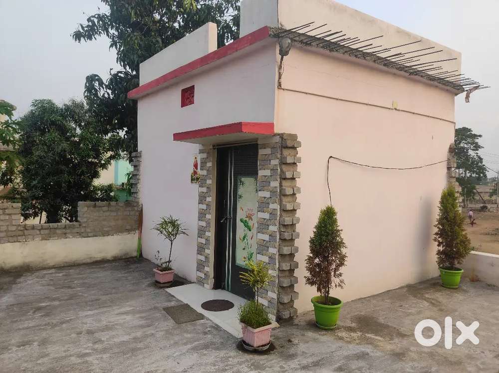 Single bed room with bathroom for one person