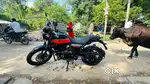 Royal Enfield scram 411 red & black