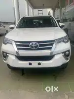 Toyota Fortuner NRI car 2017 Diesel 18000 Km Driven
