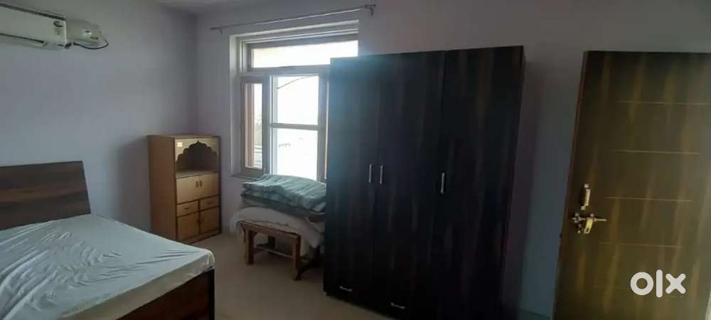 2bhk fully furnished apartment for girls and small family