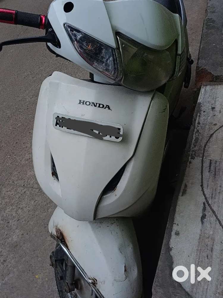 Selling my Honda Activa 3G (2012 model).
