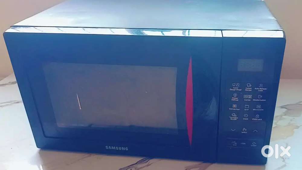 Samsung Microwave Oven – Excellent Working Condition (Negotiable)