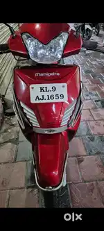 Mahindra gusto 2015