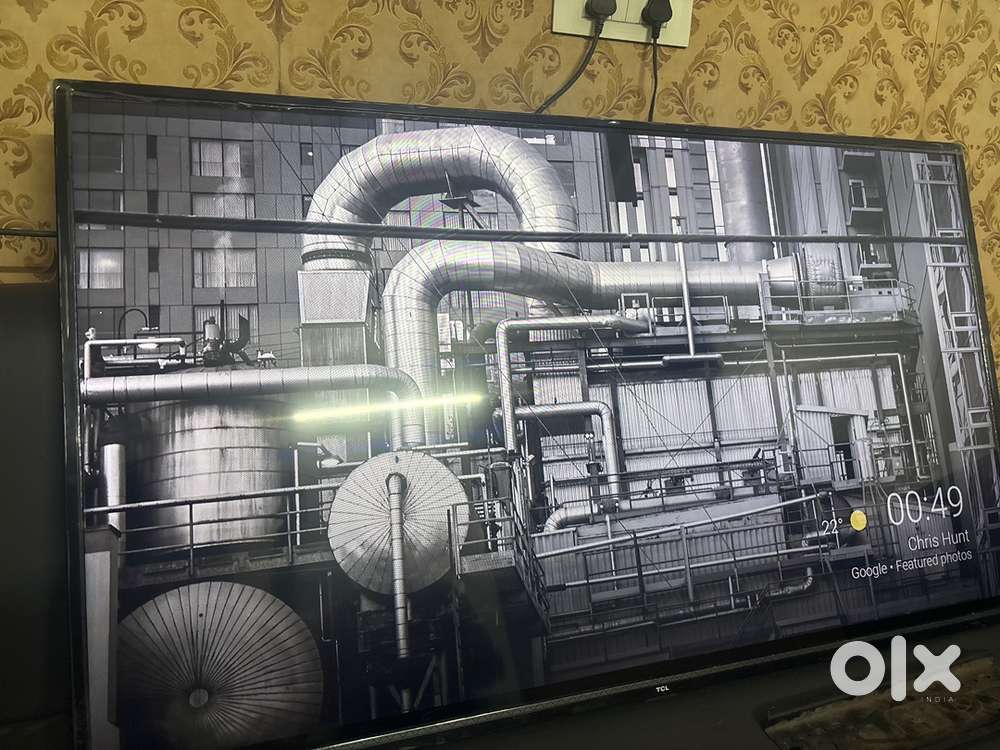 Good condition brand new awesome piece 55 inch