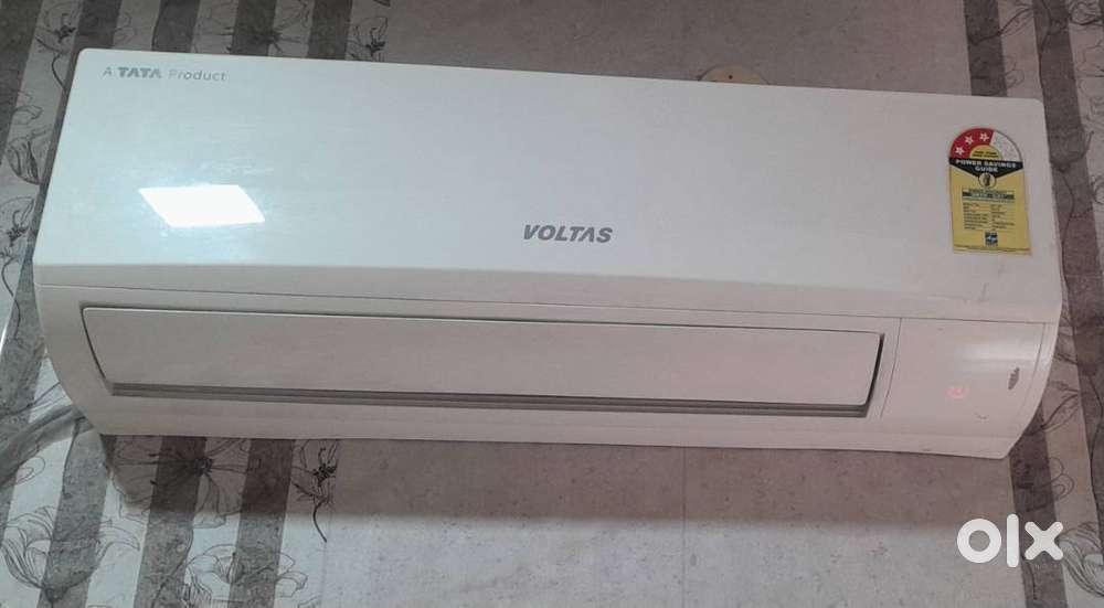 VOLTAS SPLIT AC USED