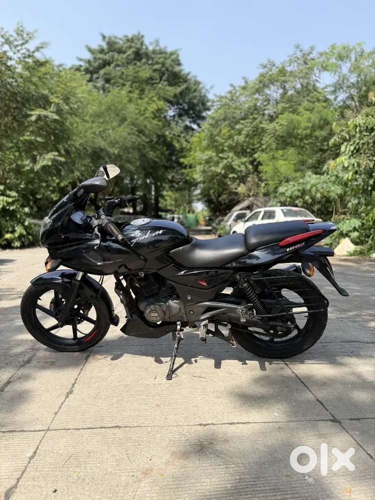 BAJAJ PULSAR 180F