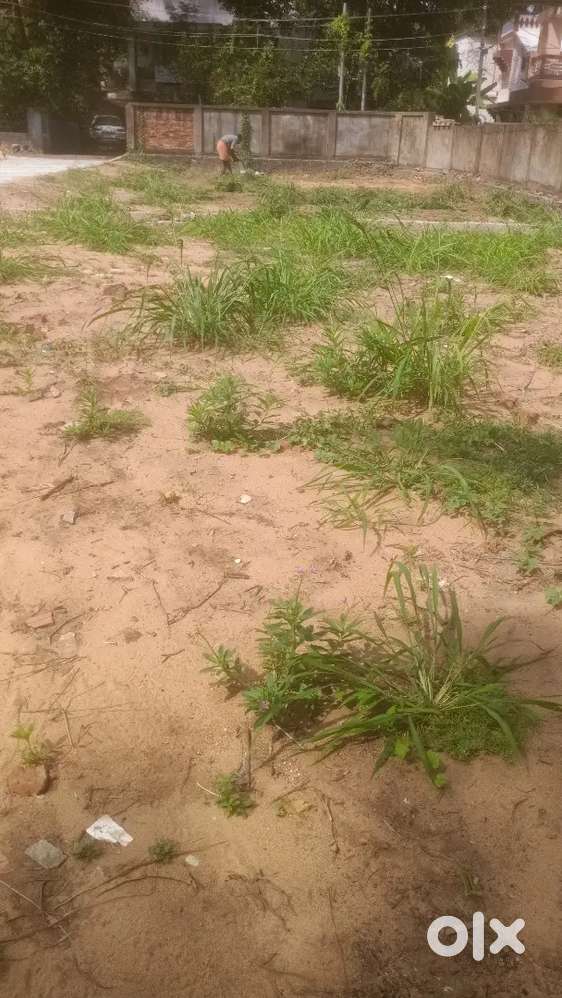 5.75 cent plot chanthavila narikkal kazhakkuttam