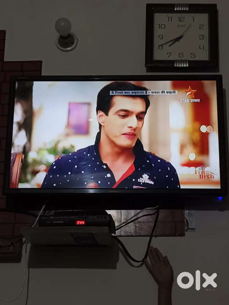 Led 32 inch sony company 2 yoar old