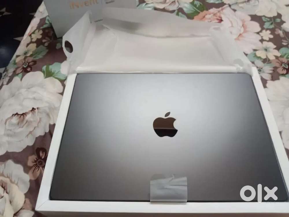 Mac book pro(not used 3 months old )with bill