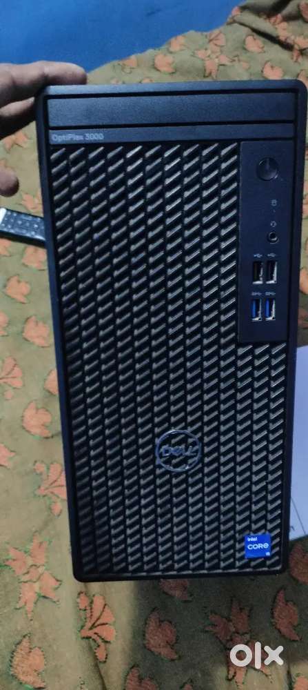 Dell CPU  i5 12th Gen  32GB RAM  1TB SSD  2GB Grap  Win 11