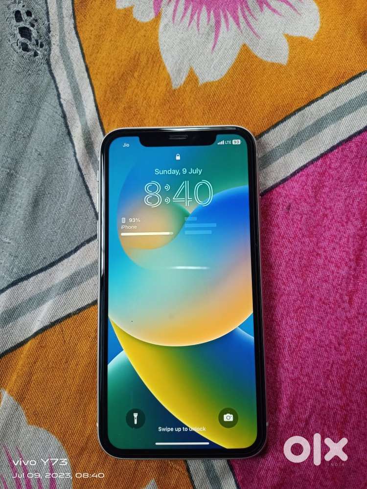 Iphone 11   64