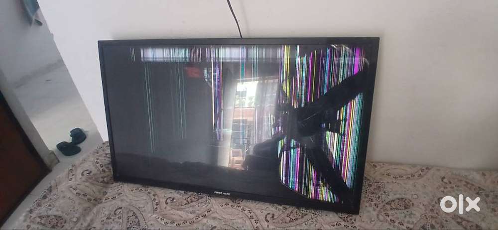 First rate LCD T.V