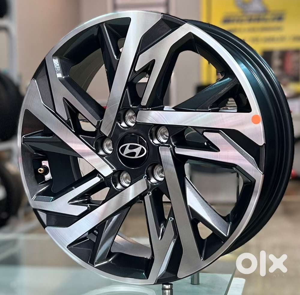 17 INCH HYUNDAI CRETA ALLOY WHEELS - DIAMOND CUT SET OF 4