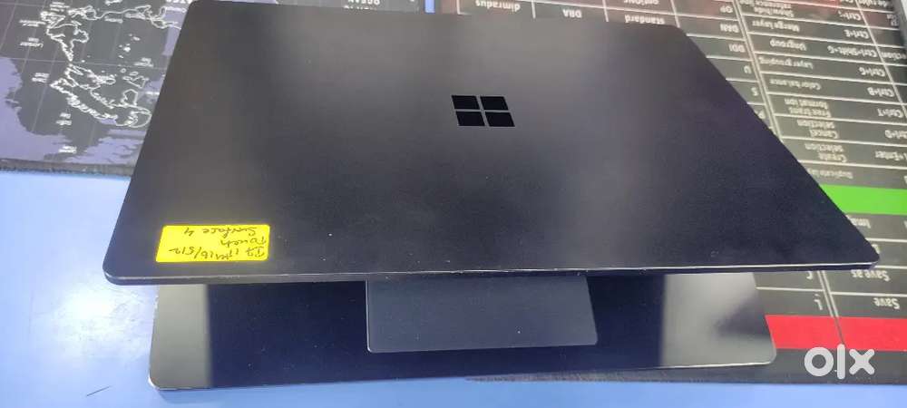 Microsoft Surface Laptop 4-13.5 inches Screen, Core i7-11th/16GB/256G