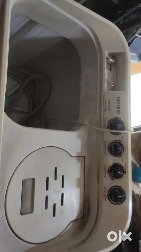 Sumsung semiautomatic 5 yrs old in best price