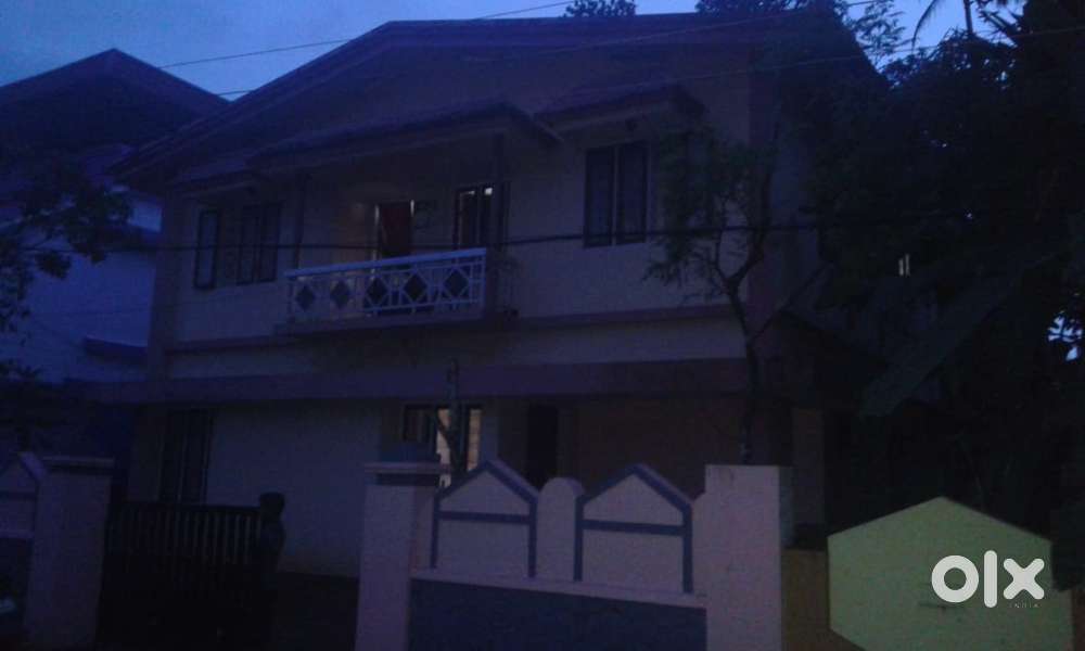 House for rent in gandhigram irinjalakuda