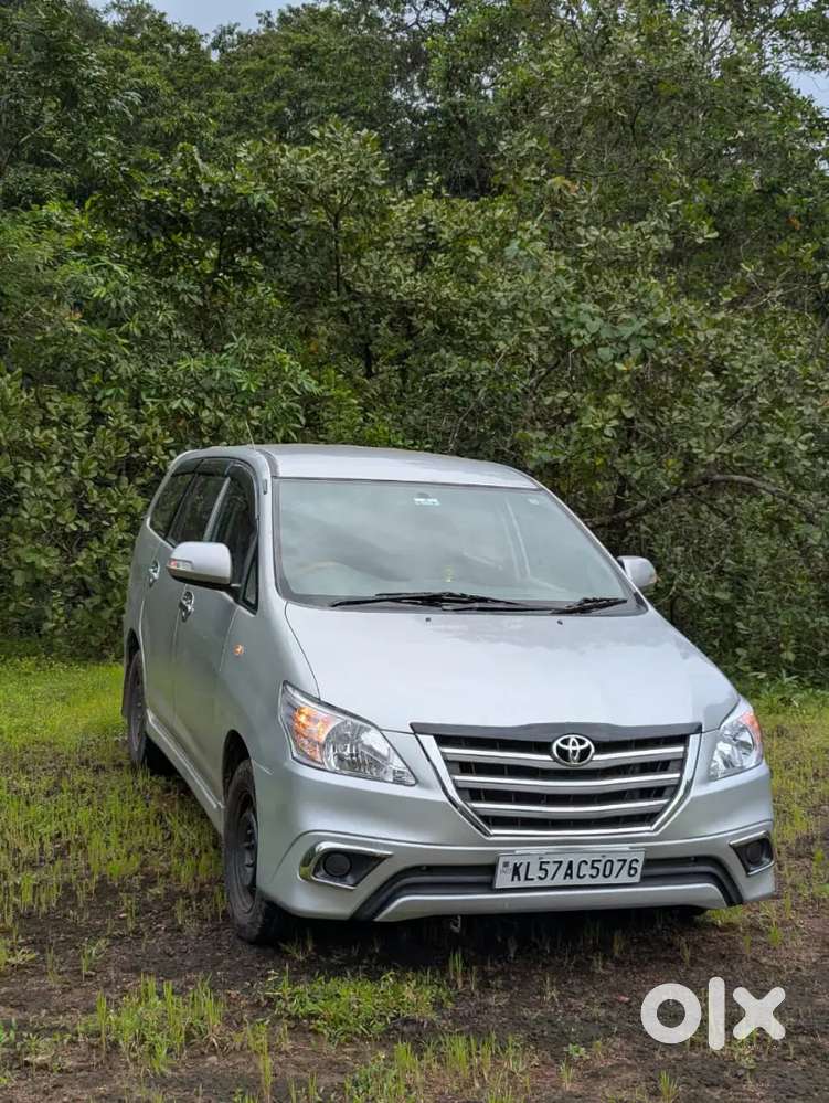 Toyota Innova 2014