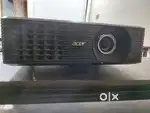 Acer Projector with Locakable screen