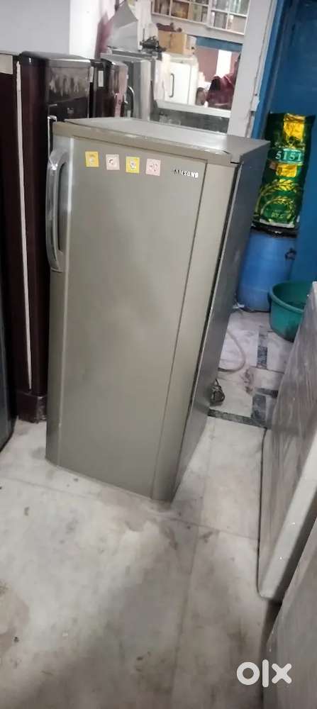Samsung company single door fridge good cooling