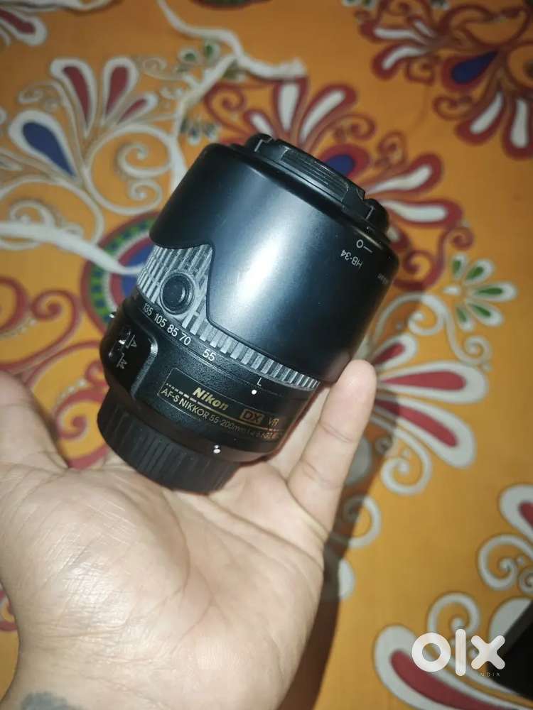 Nikon DX VR 55-200MM LENS