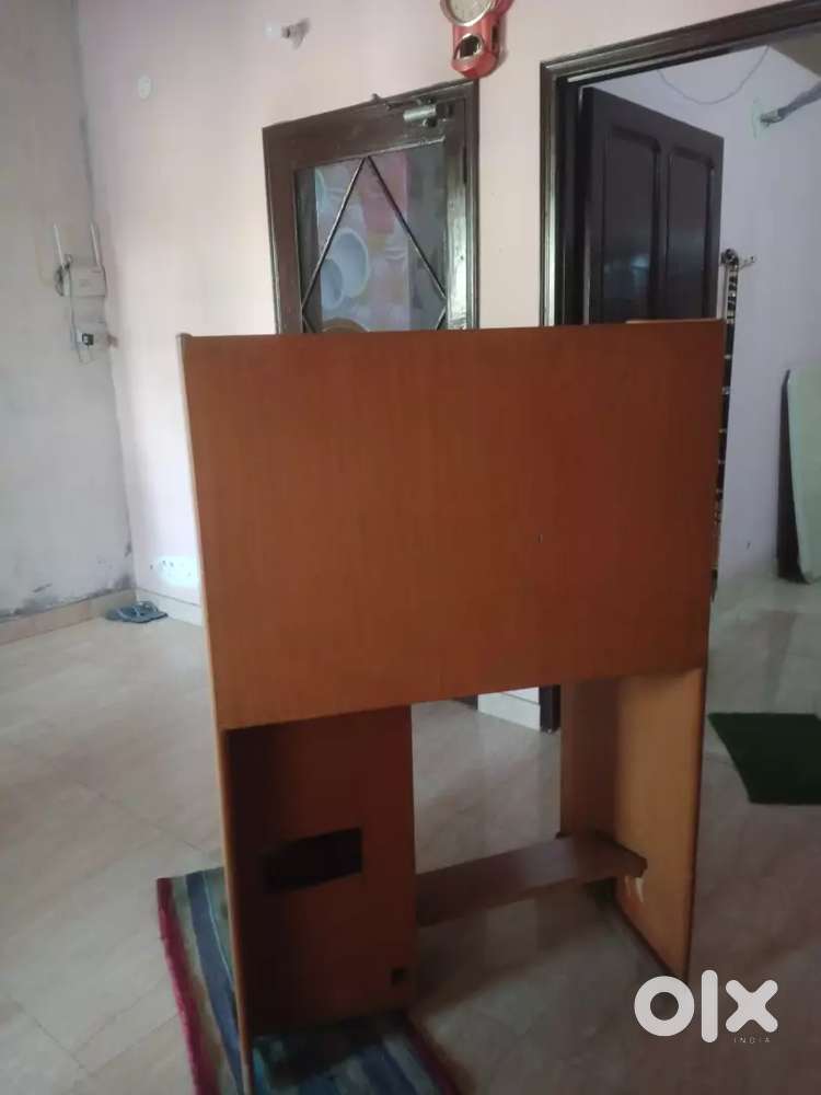 Computer almari