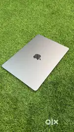 Apple laptop