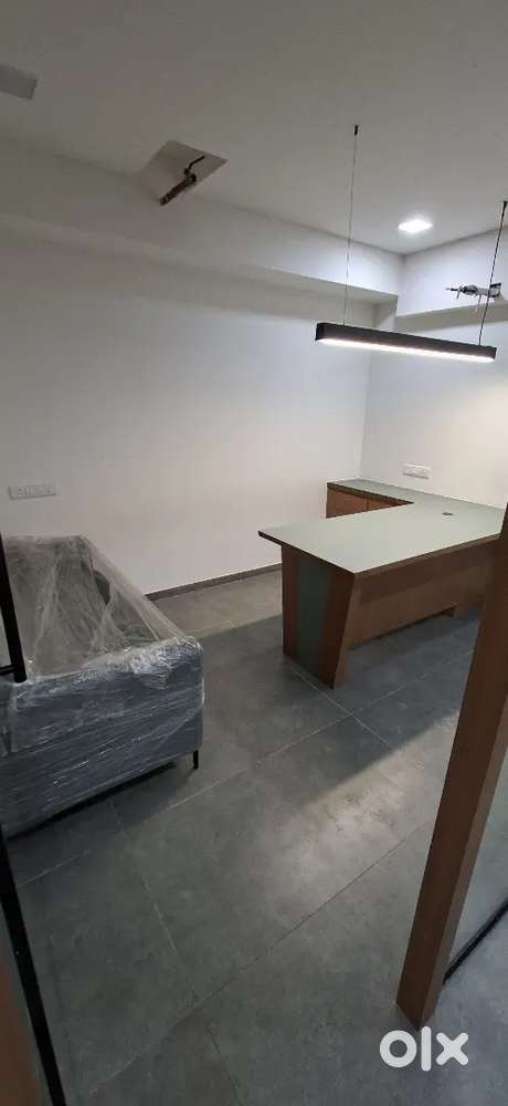 1394 Sq ft Fully Furnished Office Available For Rent In Corporate Road