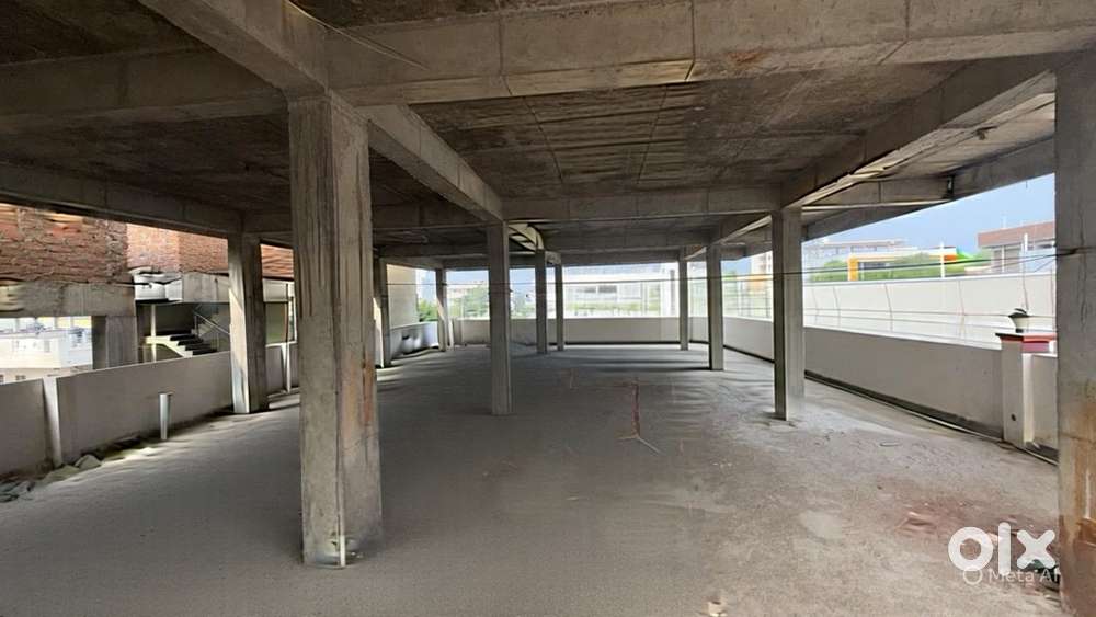 Commercial area 220/-sqy