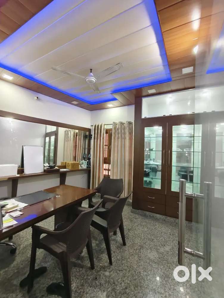 750 sqft area well finish for office nr husariya chauraha vineet khand