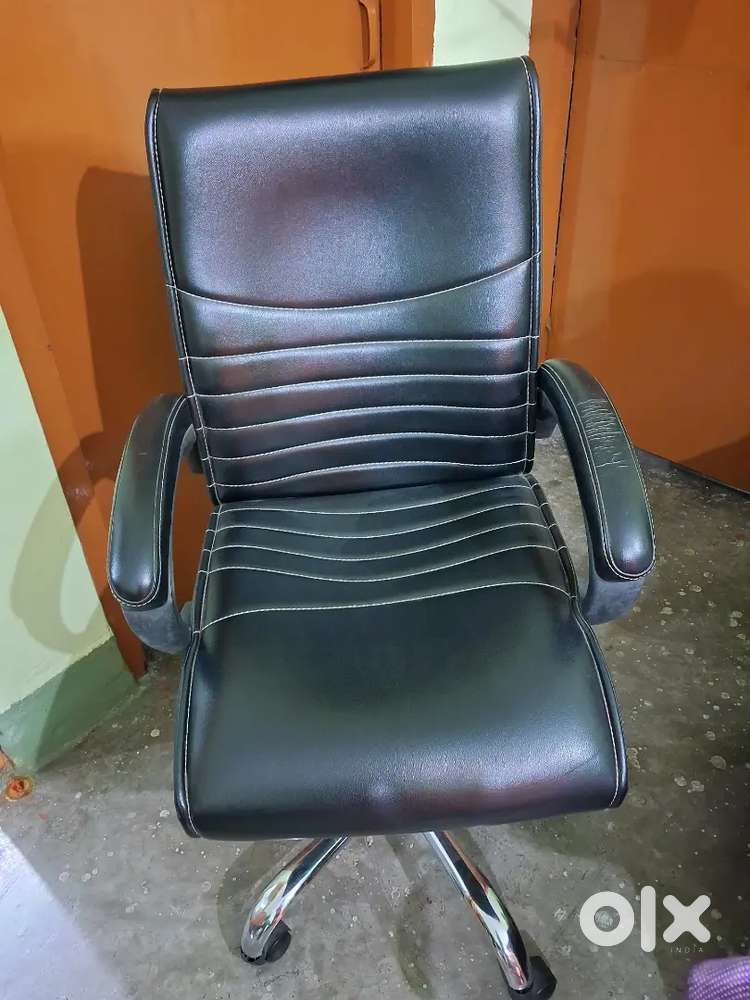 Buy Office Chair @ 4999