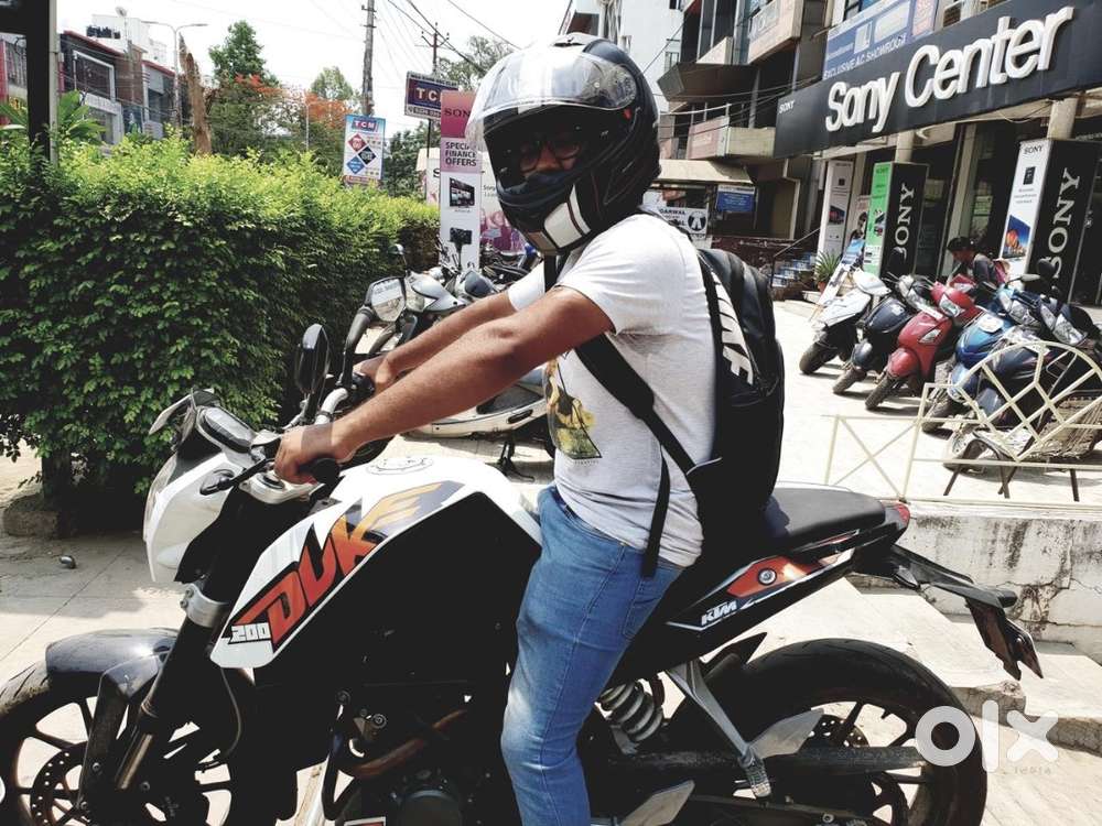 Ktm duke 200