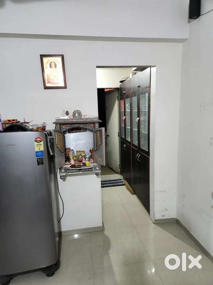 Prime location 1 bhk luxury flat rent farnish