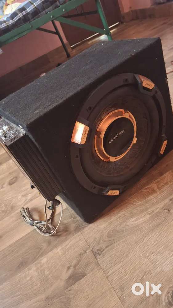 Subwoofer with amplifier  for car