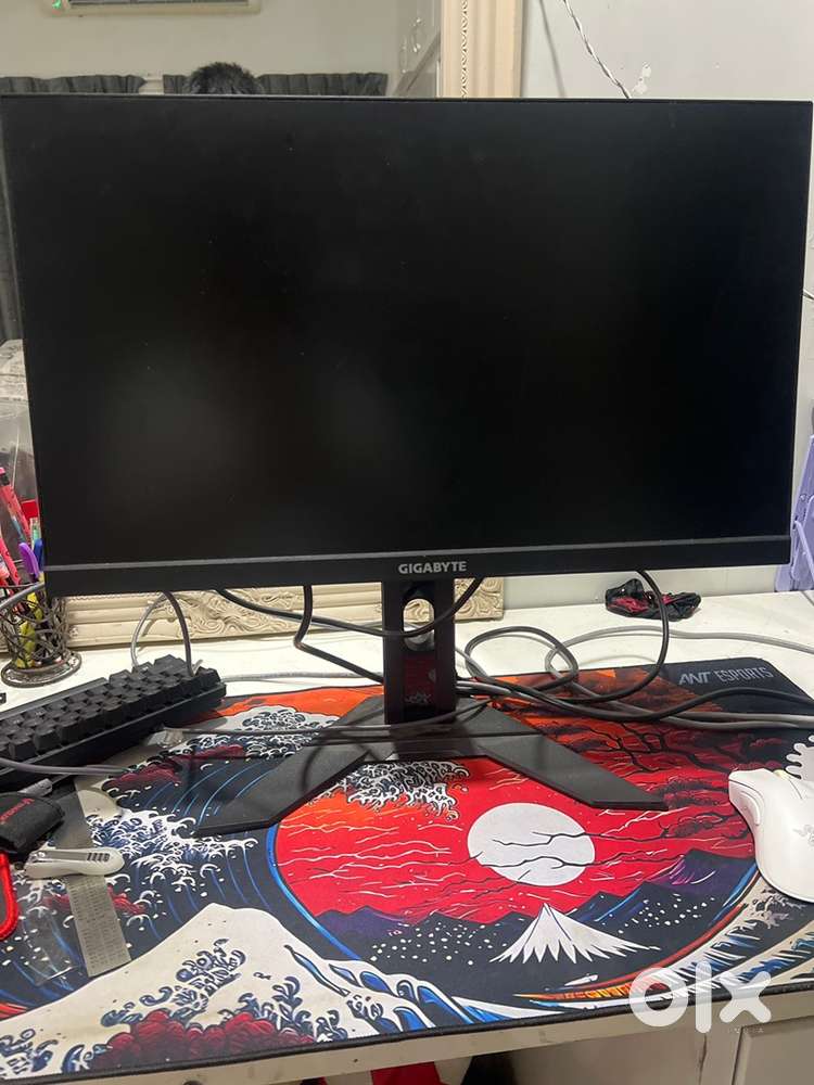 Gigabyte 180 hz monitor preastine condition24 inches