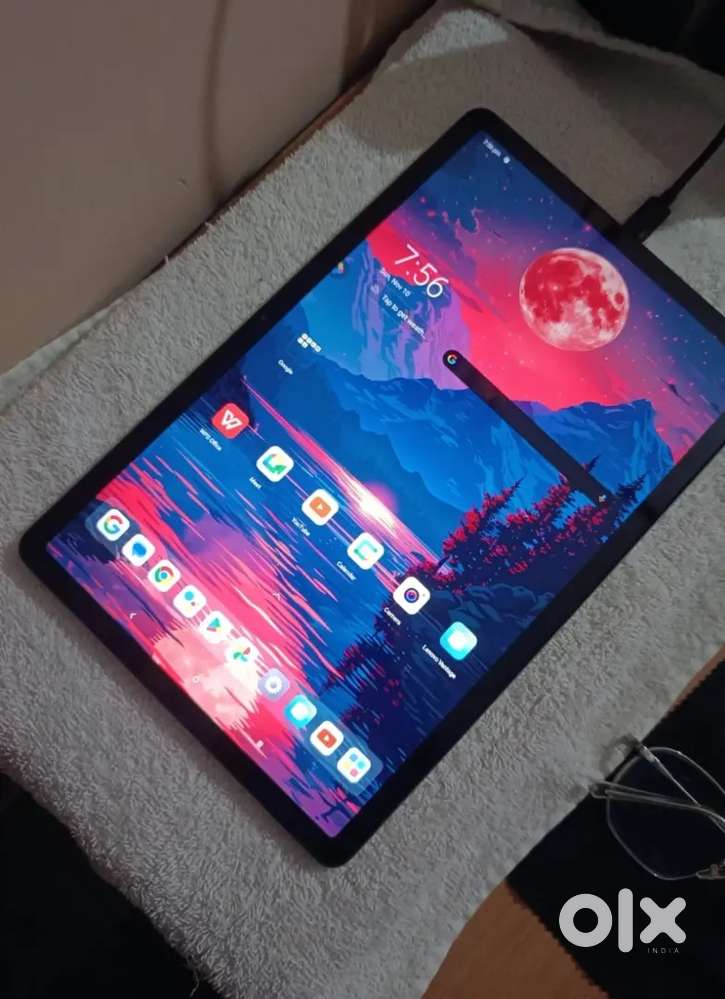 Lenovo m11..8/128.. callng tab with pen..