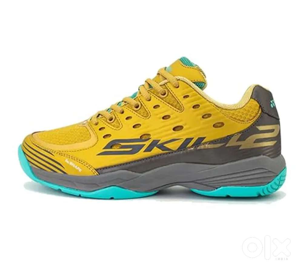 New yonex skills 2 badminton shoes , with tag , box , packet