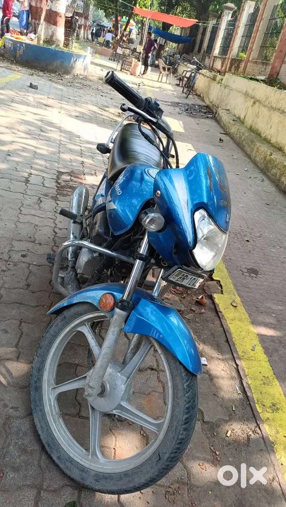 HF DELUXE WELL CONDITION 3 YEARS OLD