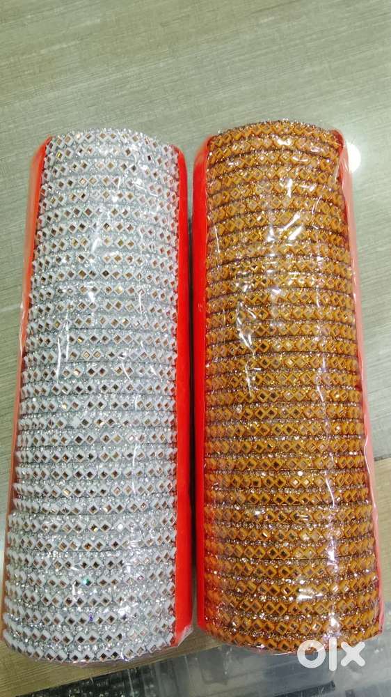 Bangle store working