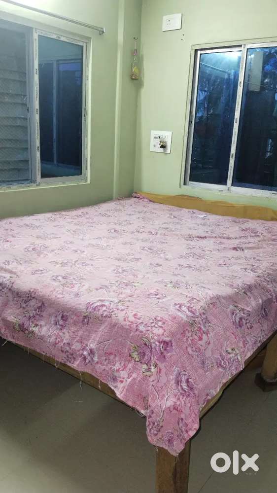 Chouki double bed