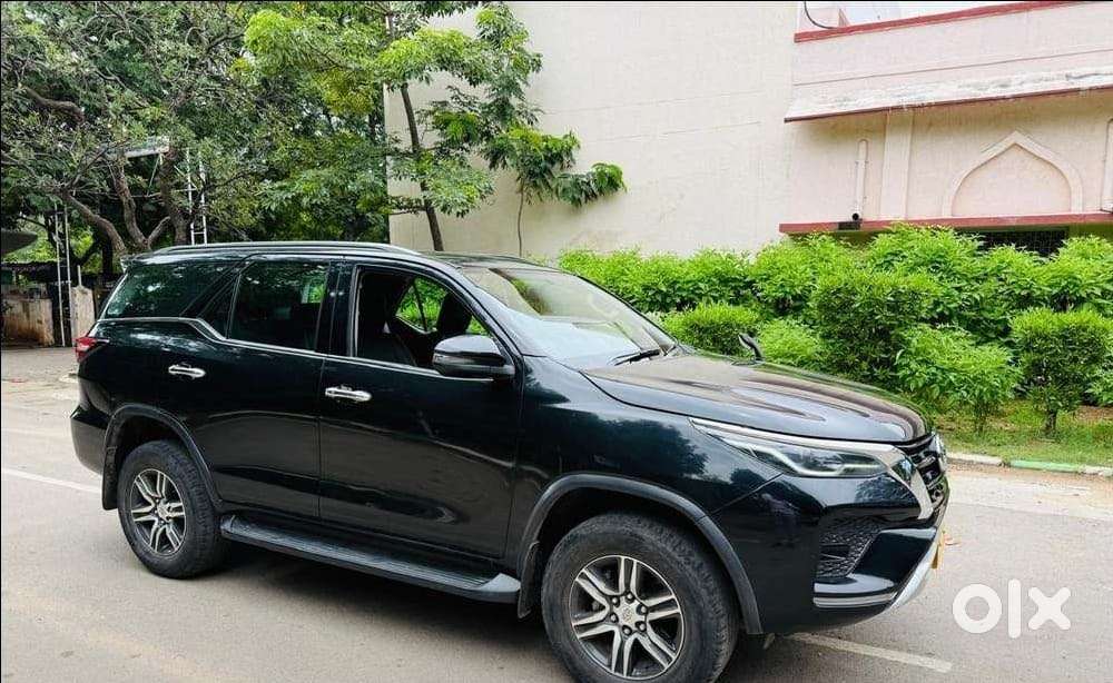 Toyota Fortuner 4X2 AT 2.8 Diesel, 2023, Diesel